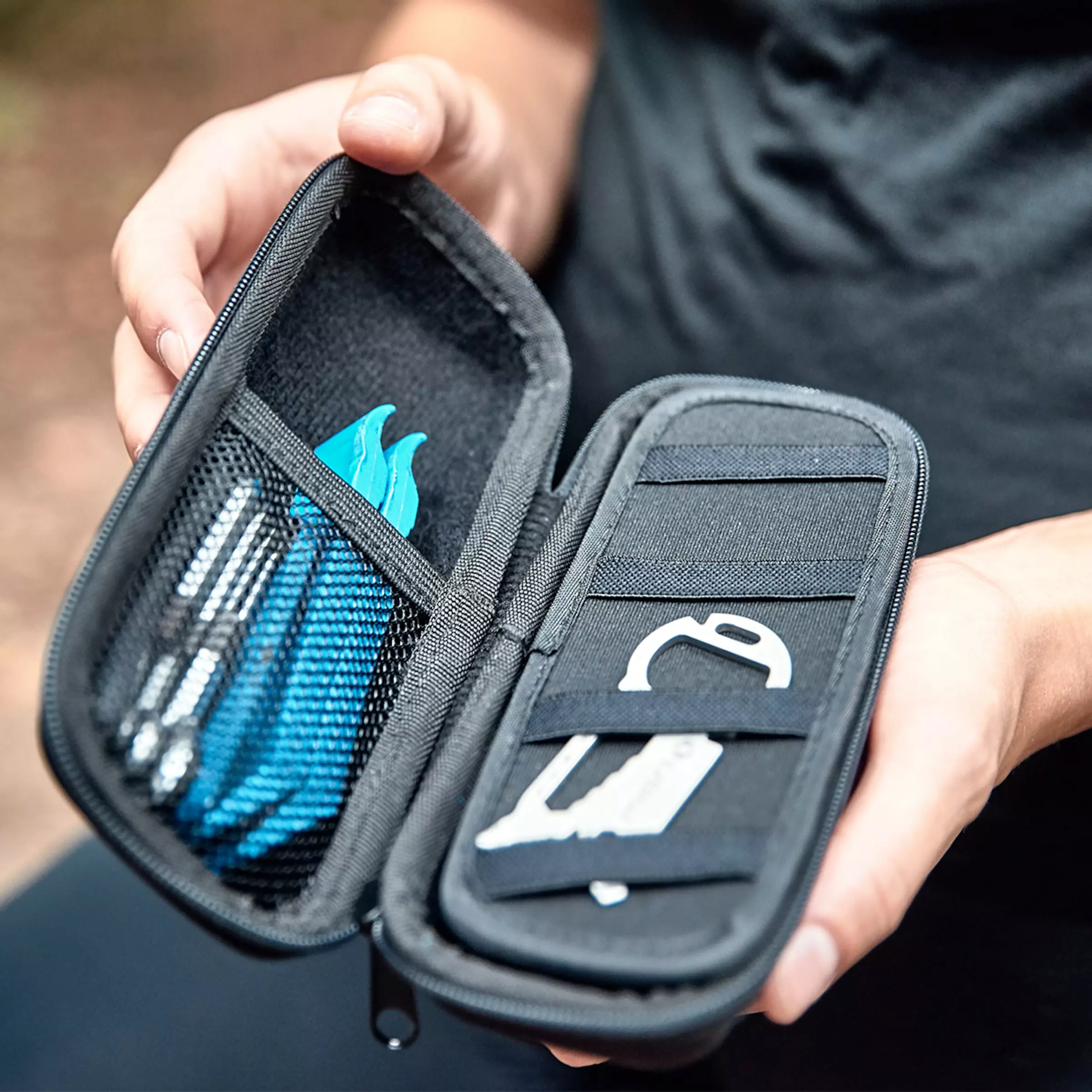 Fidlock TWIST Toolbox Frame Bag + TWIST Uni Base Frame Bracket Set 7 Fidlock TWIST Toolbox Frame Bag + TWIST Uni Base Frame Bracket Set - Image 5