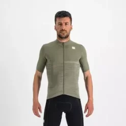 Sportful GIARA JERSEY Short-sleeved Bike Shirt -Sähköpyörät myymälä 83A1AB3AC8A24D85DB6501BDEAAB88C9 1