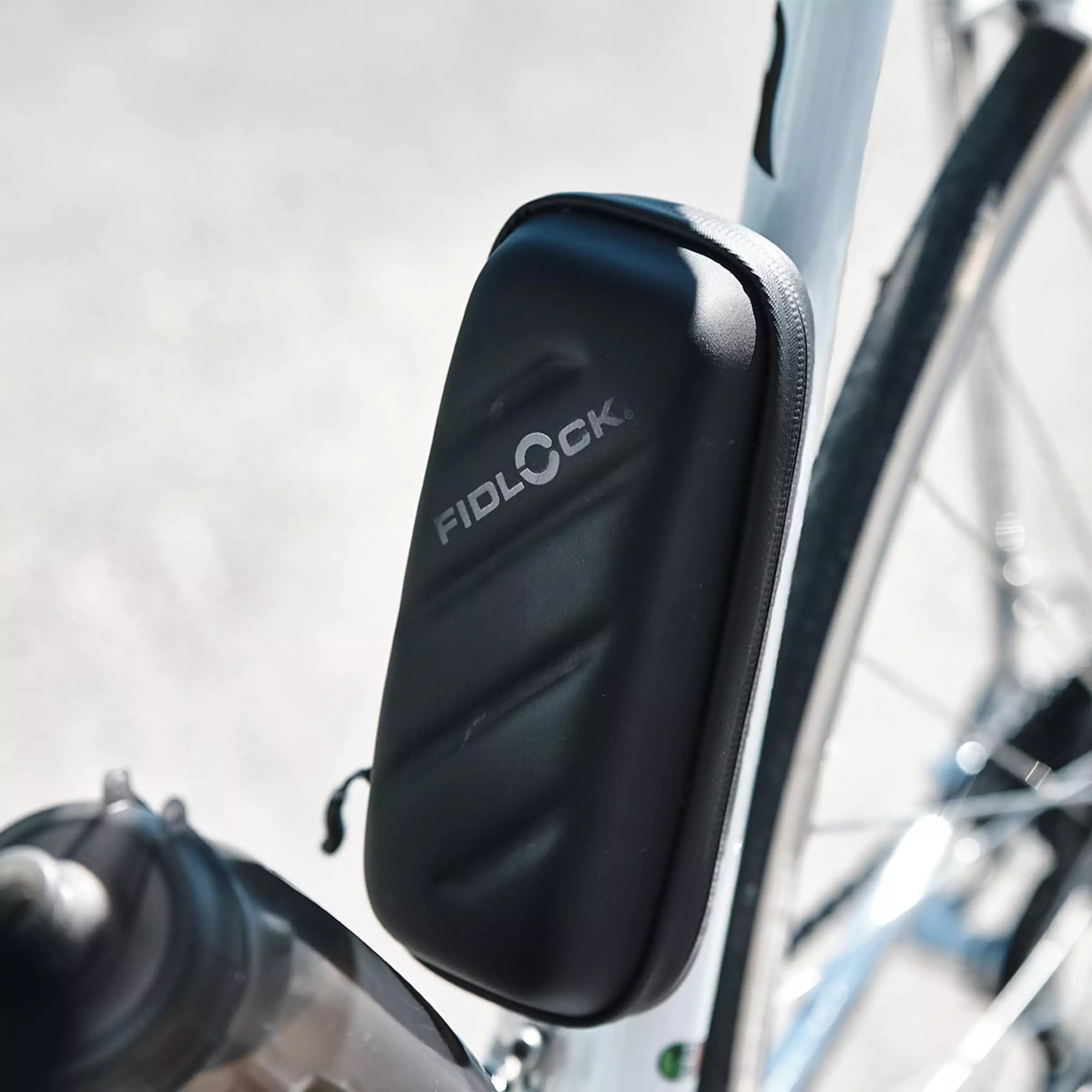 Fidlock TWIST Toolbox Frame Bag + TWIST Uni Base Frame Bracket Set 6 Fidlock TWIST Toolbox Frame Bag + TWIST Uni Base Frame Bracket Set - Image 4