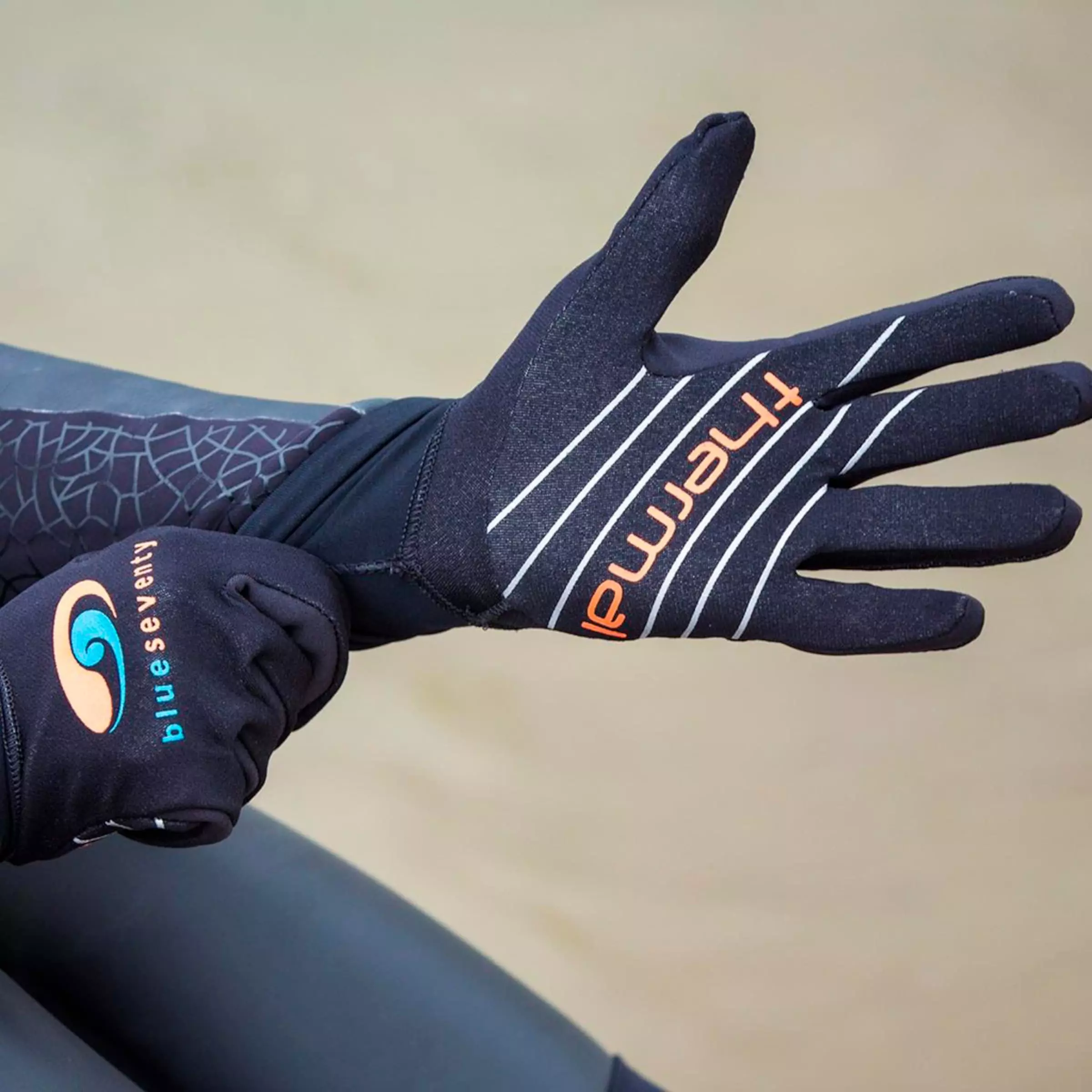 Blueseventy Thermal Swim Gloves 5 Blueseventy Thermal Swim Gloves - Image 3