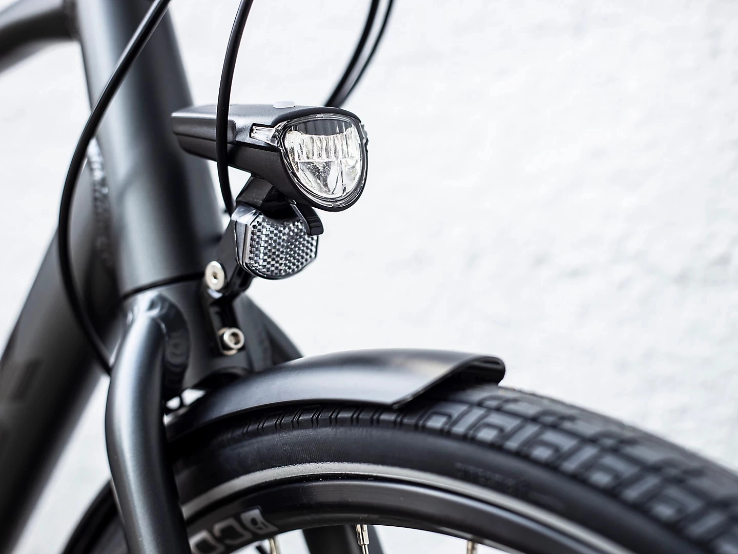 Trek FX 2 Disc Equipped 6 Trek FX 2 Disc Equipped - Image 4