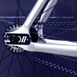 Schindelhauer Viktor Yksivaihteinen Miesten Pyörä Hihnavedolla – Pure Alu -Sähköpyörät myymälä products Viktor lifestyle 18