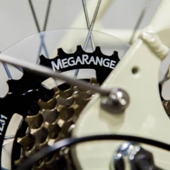 Electra Loft 7D – Creme Kevyt Naisten Pyörä Pystyllä Ajoasennolla -Sähköpyörät myymälä products electra loft vanilla 5 1