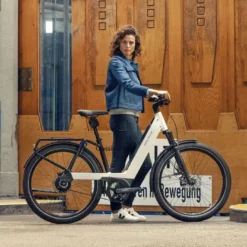 Riese & Muller Nevo GT Vario Dynamic Red Metallic -Sähköpyörät myymälä riesemuller nevo3 vario 2